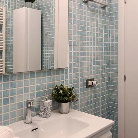 Appartement Sahi - Via Dei Ciclamini Mm1 Primaticcio, Stadio San Siro, Ospedale San Carlo Milaan