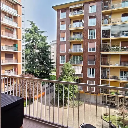 Apartment Sahi - Via Dei Ciclamini Mm1 Primaticcio, Stadio San Siro, Ospedale San Carlo Mailand