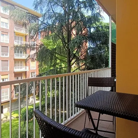 Sahi - Via Dei Ciclamini Mm1 Primaticcio, Stadio San Siro, Ospedale San Carlo Milaan